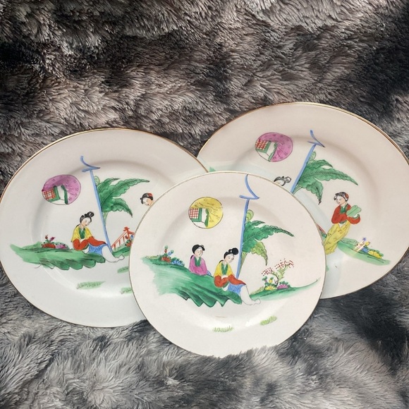 3 Antique Chinese Hand painted porcelain plates - Picture 2 of 16